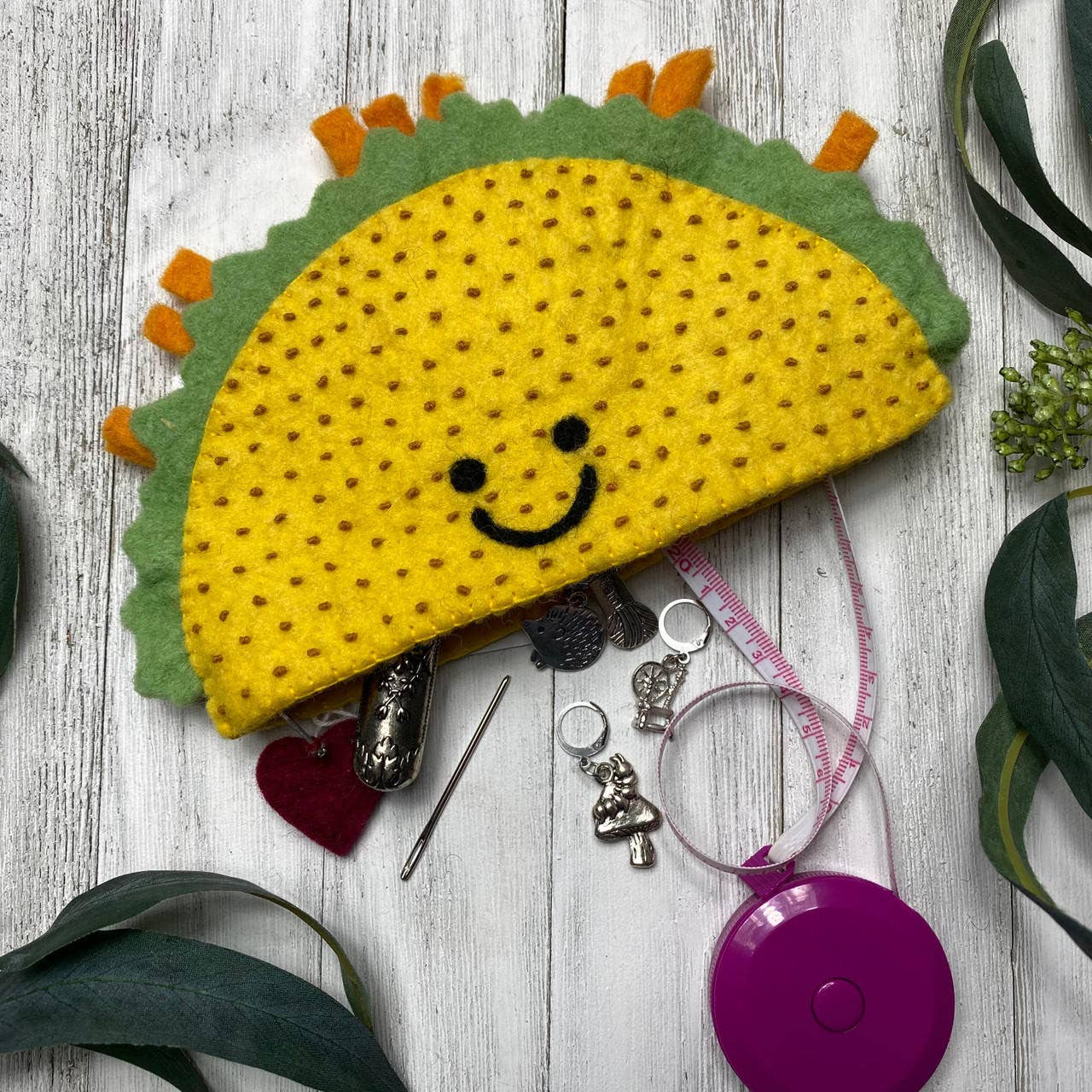 frabjousfibers.com frabjousfibers.com - Taco 'bout it Felt Notions Bag