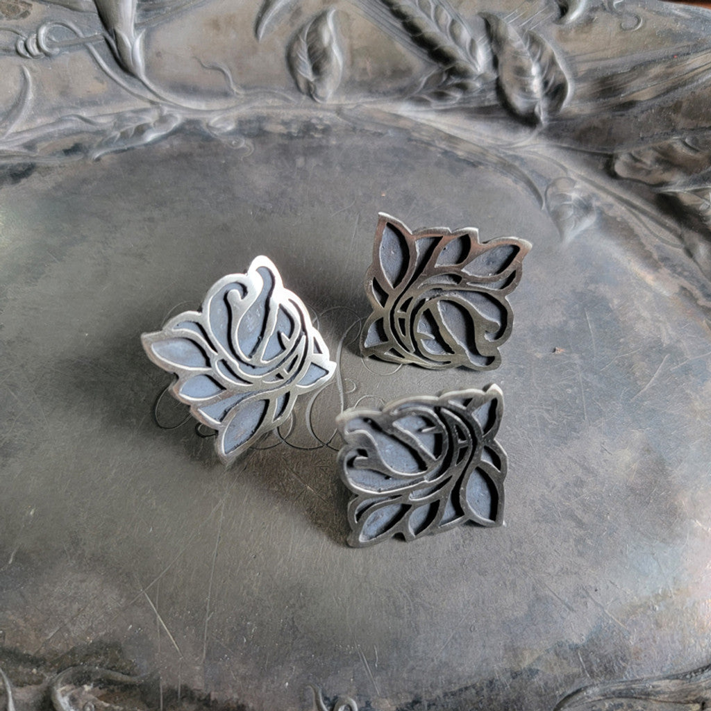 Jul Designs Art Nouveau Magnolia Stud Buttons (set of 3)