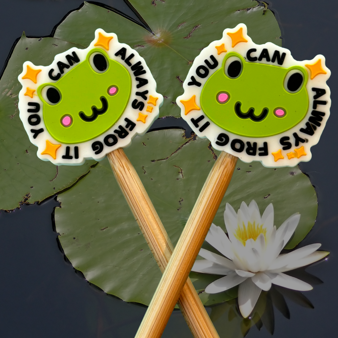 Comma Craft Co Fun Frog Themed Knitting Needles with Cute Design and Bamboo Shafts