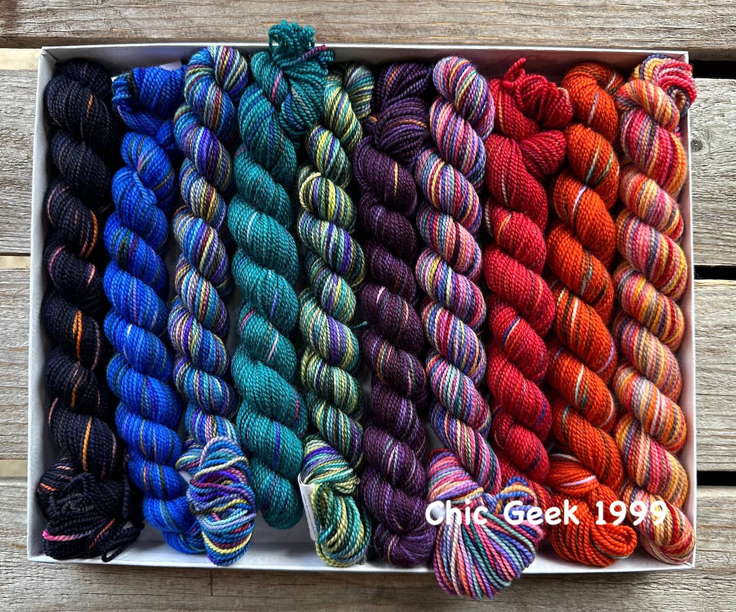 Koigu Wool Designs - 2024 LYS Day KOIGU PRODUCT 2 - Pencil Boxes plus bonus patt Chic Geek 1999
