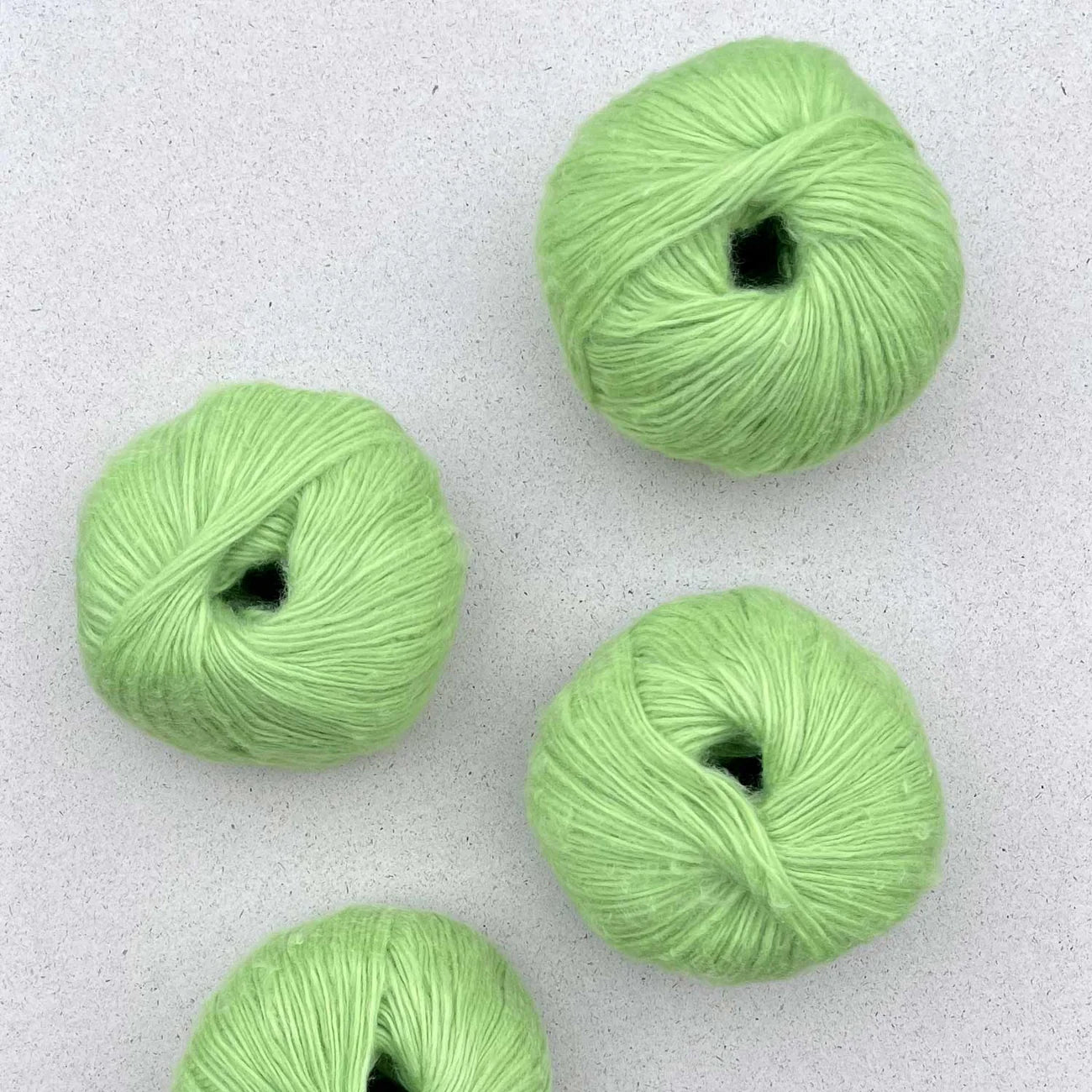 Pascuali Suave Yarn Soft Premium Wool Blend Lime 94
