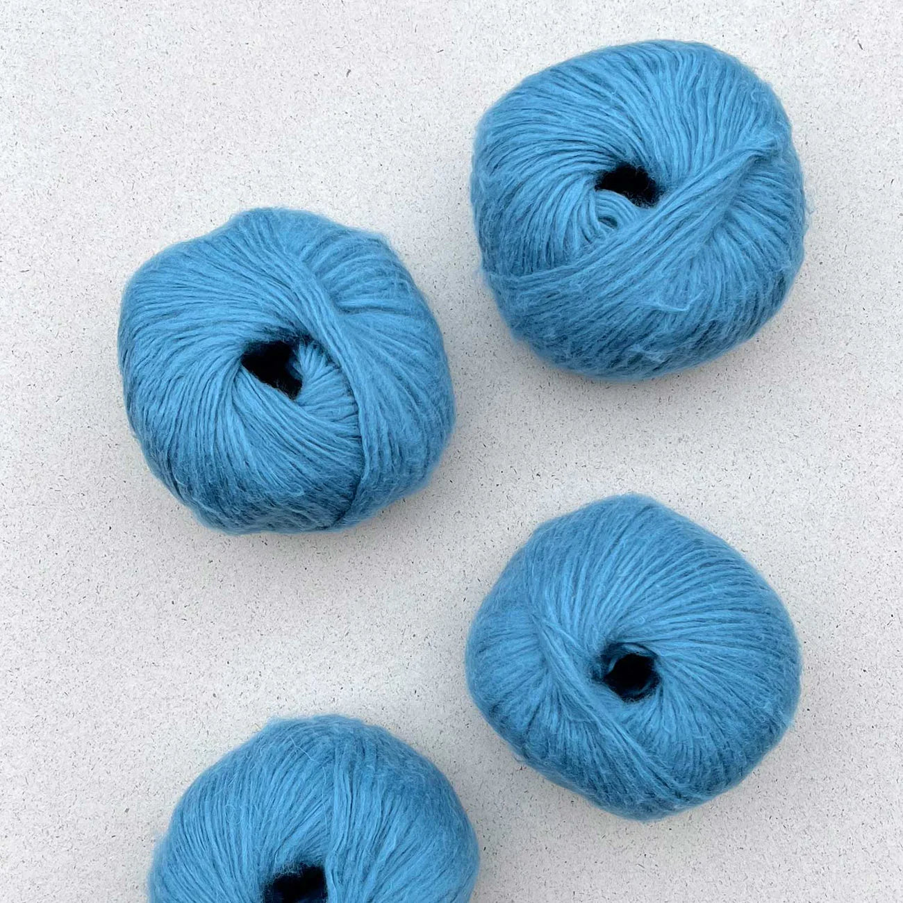Pascuali Suave Yarn Soft Premium Wool Blend Cerulean 64
