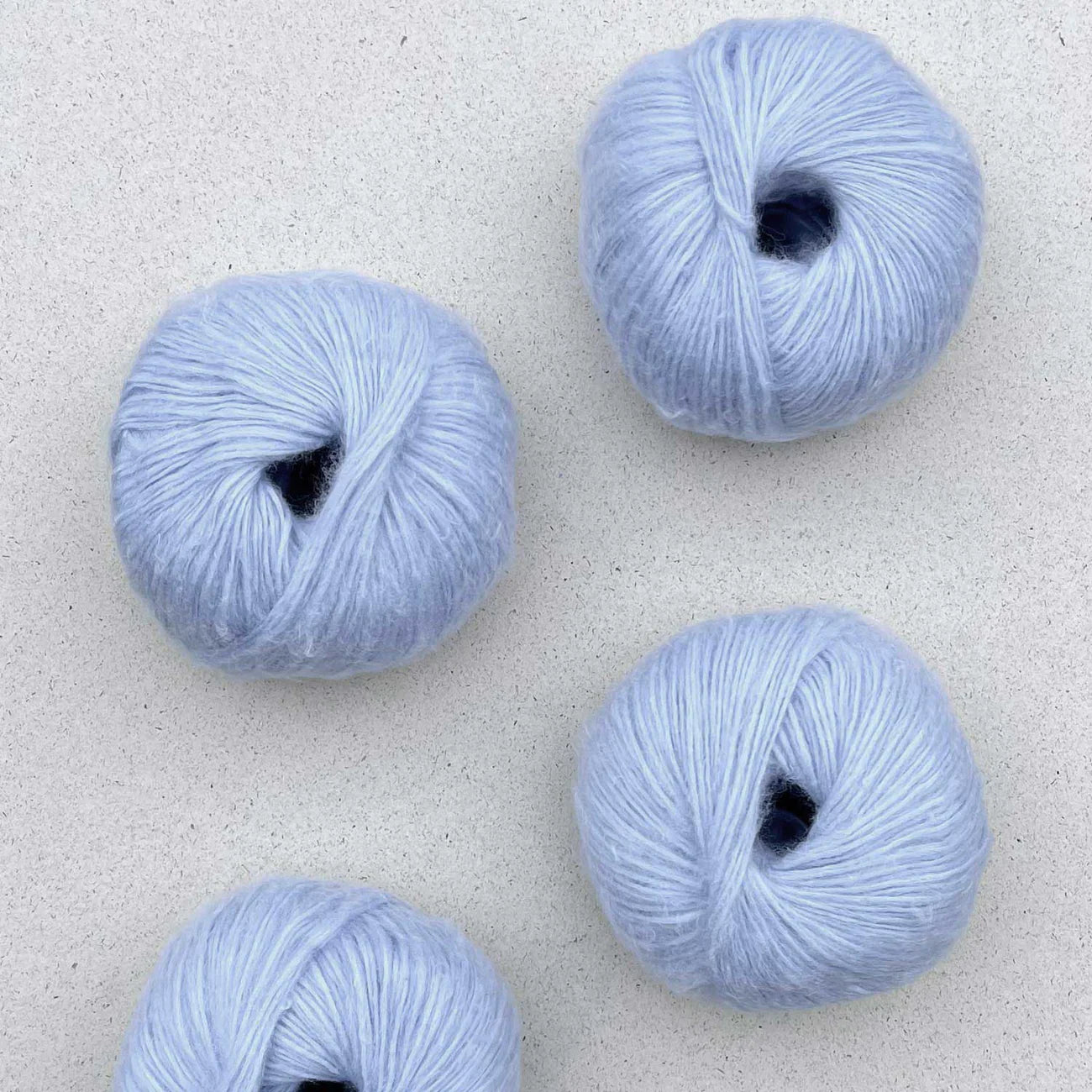 Pascuali Suave Yarn Soft Premium Wool Blend Ice 62