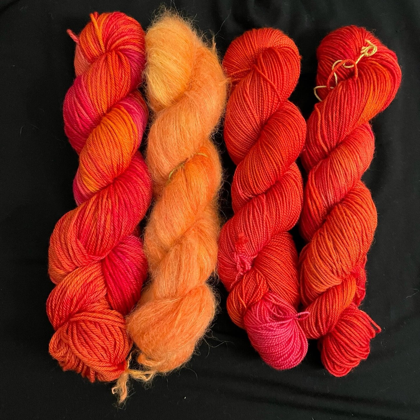 Gnome Depot Fiber Portobello Bulky Knitting Yarn – Hand-Dyed Tomato Glory