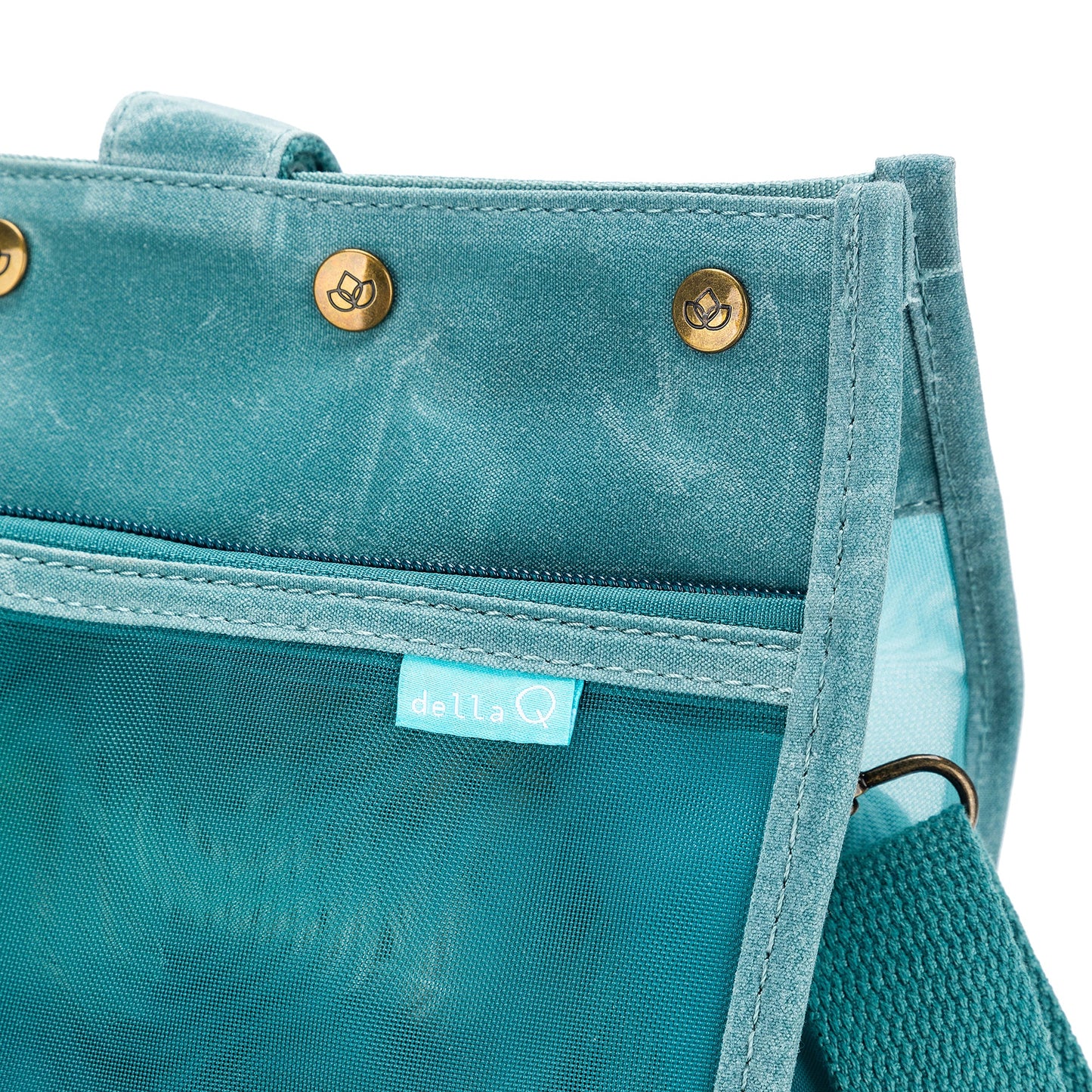 Della Q Makers Mesh Tote