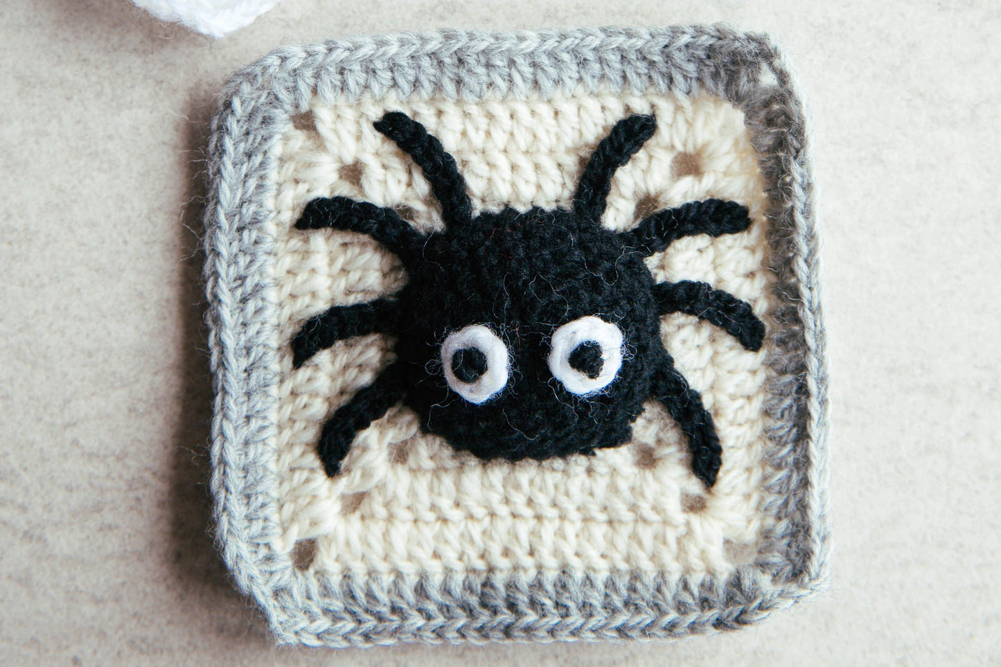 Spider Granny Square Workshop | Sat 09/26 10:30am-11:30am