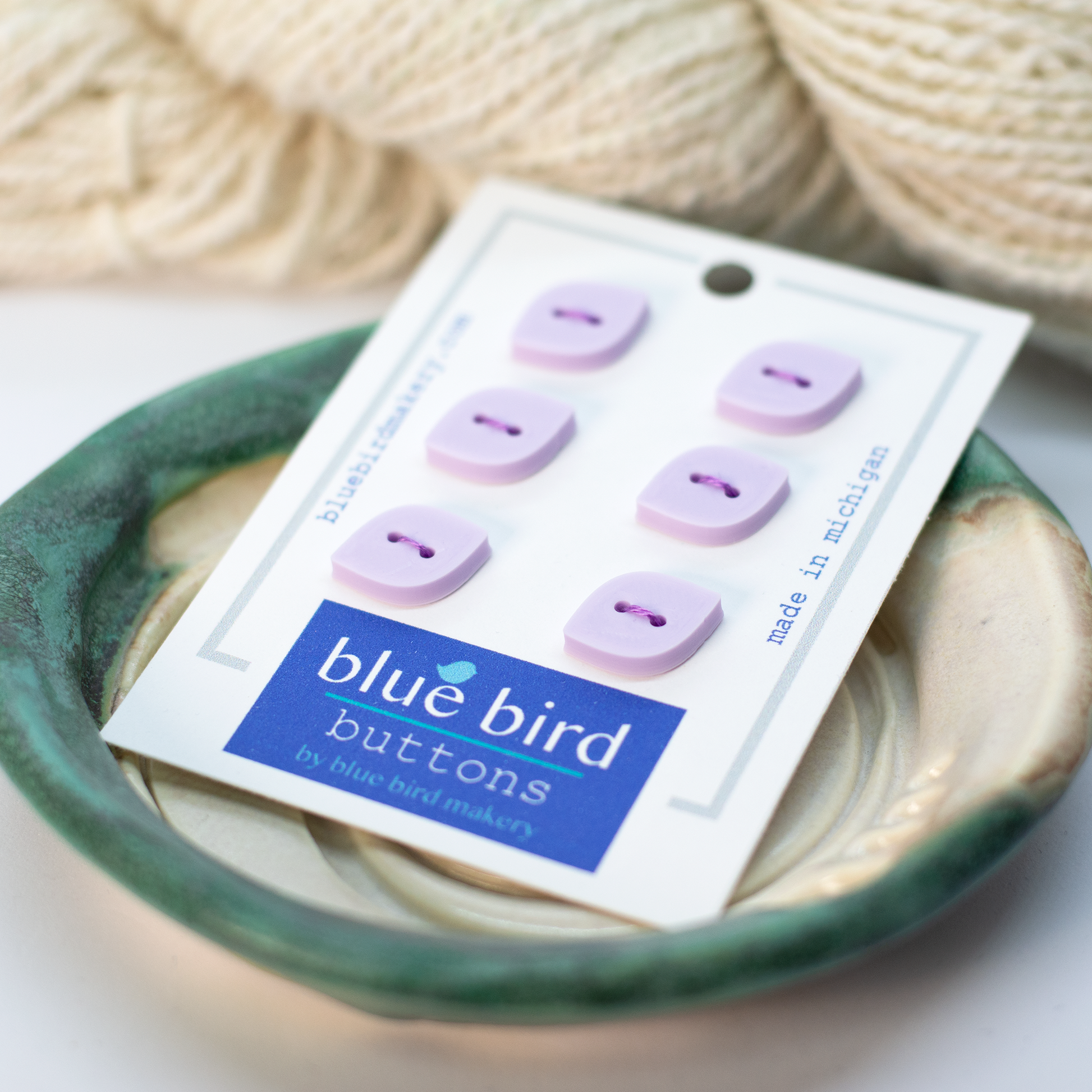 6-pack of 12mm blue bird buttons in light purple, ideal for sewing and crafting projects