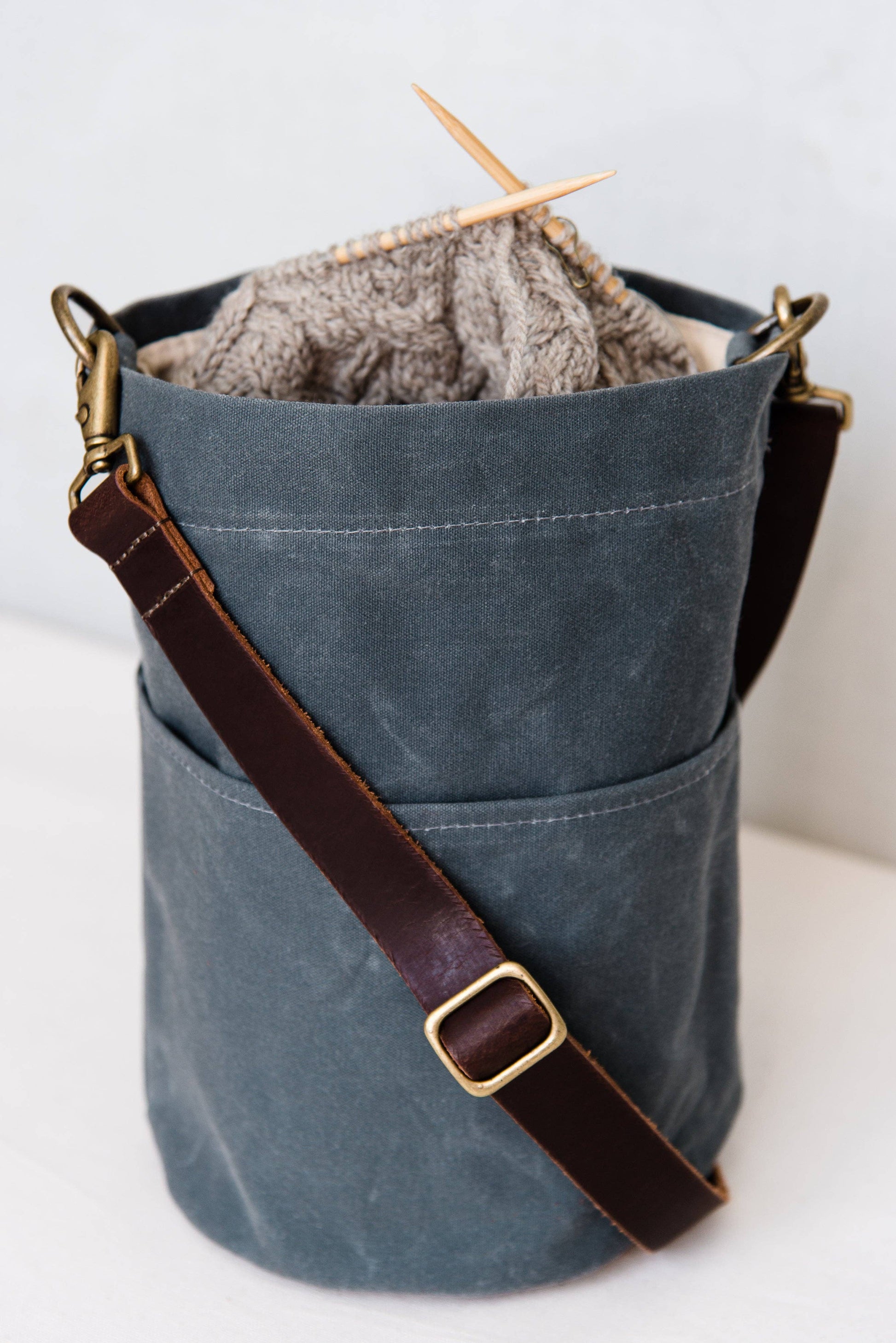 Waxed canvas bucket bag Slate