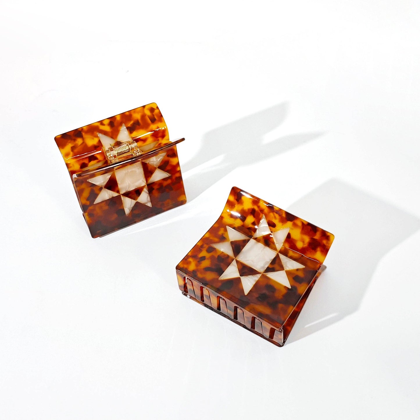 Hey Ricochet - Tortoise Shell Quilt Claw