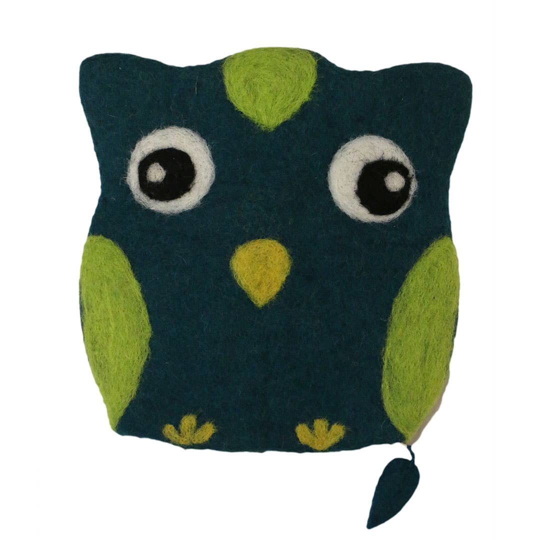 Cute felt bag shaped like an owl in dark blue and green, perfect for kids and playful storage