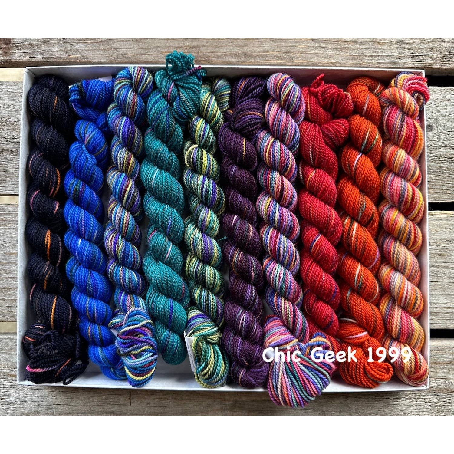 Koigu Wool Designs - 2024 LYS Day KOIGU PRODUCT 2 - Pencil Boxes plus bonus patt Chic Geek 1999
