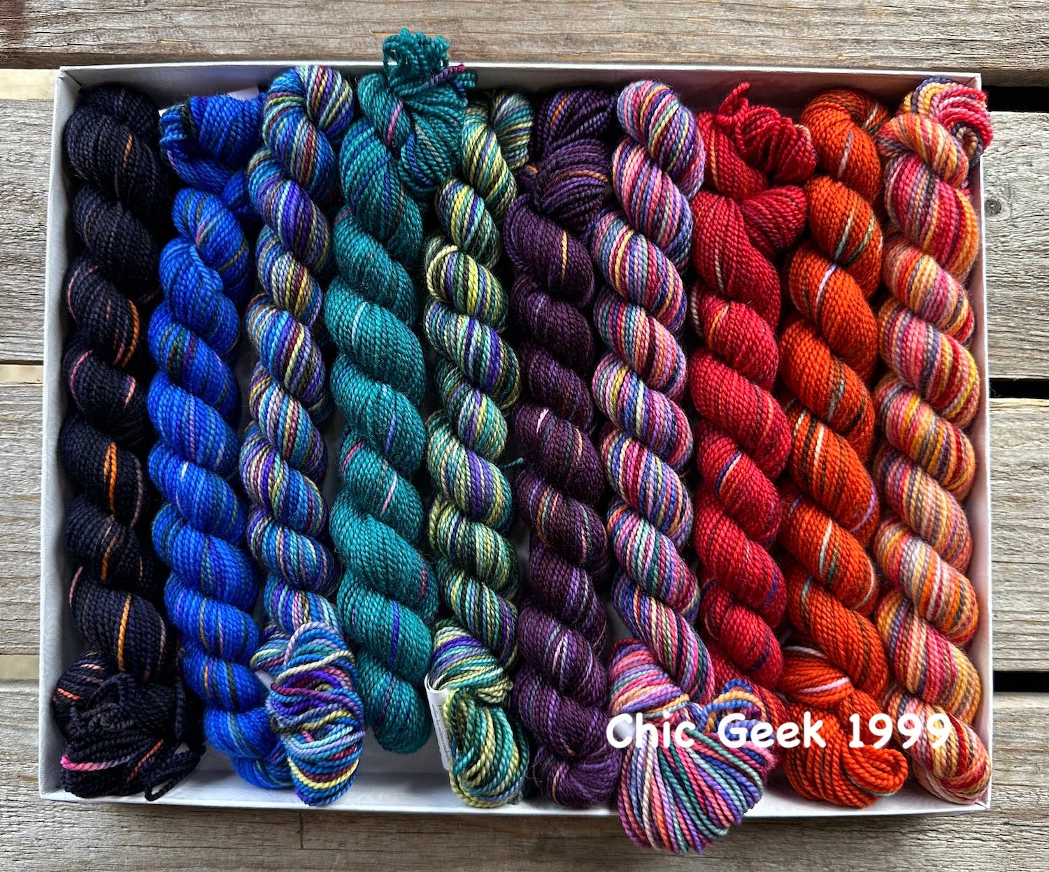 Koigu Wool Designs - 2024 LYS Day KOIGU PRODUCT 2 - Pencil Boxes plus bonus patt Chic Geek 1999