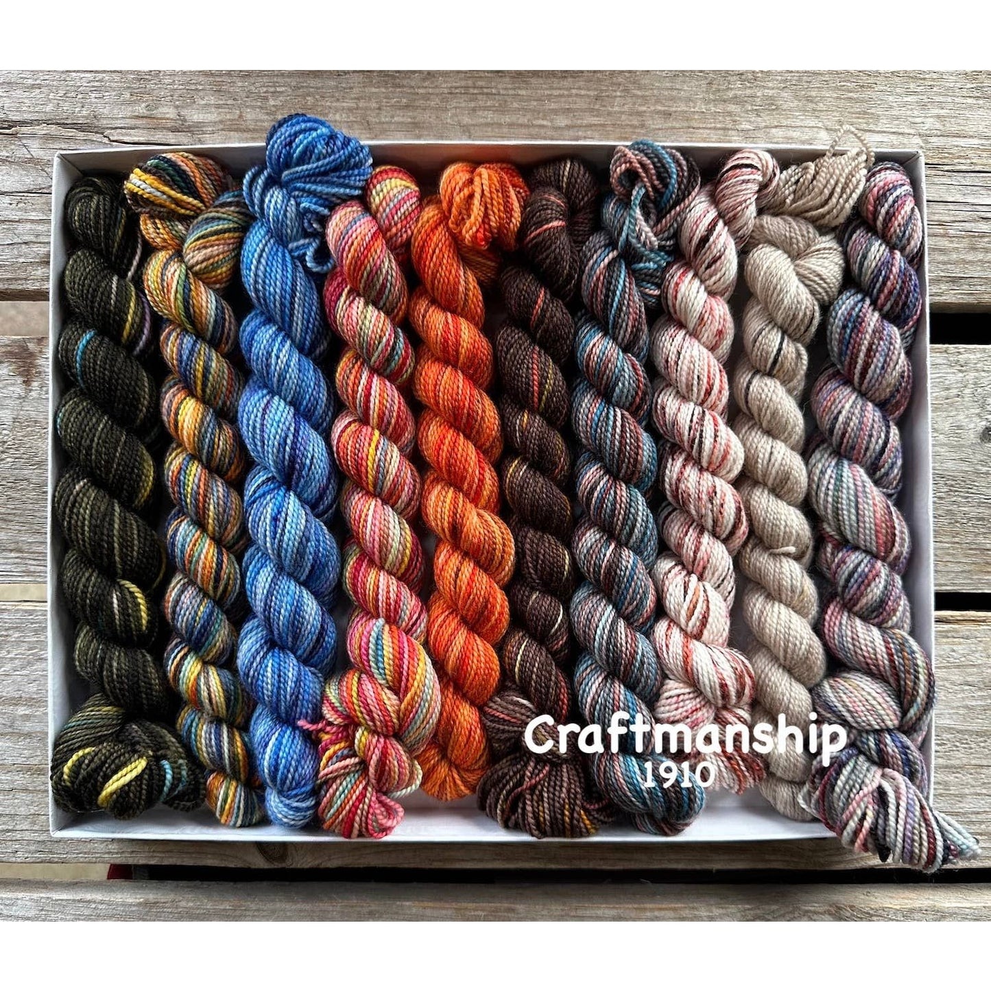 Koigu Wool Designs - 2024 LYS Day KOIGU PRODUCT 2 - Pencil Boxes plus bonus patt