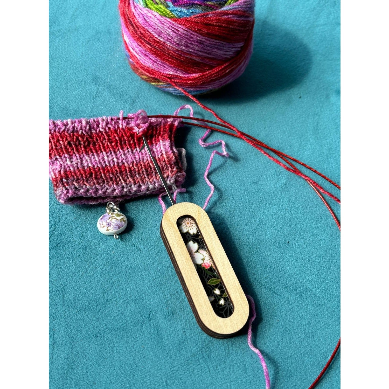 Lemonwood elementary stitch marker set with floral inlay and vibrant yarn for knitting enthusiasts