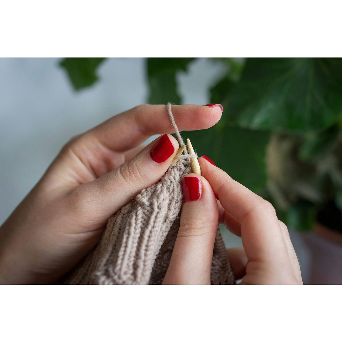 AriYARN Shop and Studio Beyond Knitting 101 | Saturdays @ 12pm-1pm with Arthur · Class