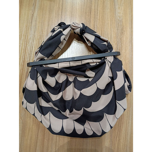 Stylish AriYARN reusable shopping bag with unique pattern for eco-friendly shopping