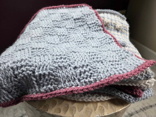 Tunisian Crochet Sampler Blanket | Sun: 06/22, 06/29, 07/13, 07/20 @ 3-4:30pm