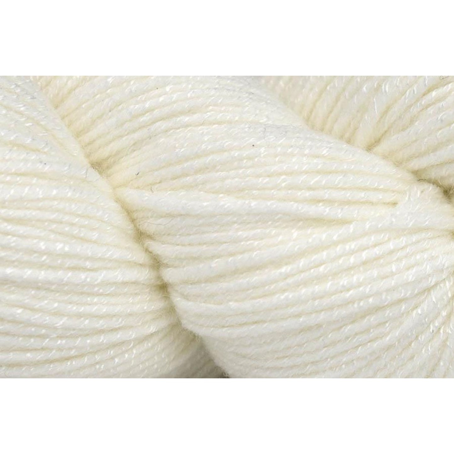 Universal Yarn Wool Pop in soft white color, perfect for cozy knitting and crocheting projects